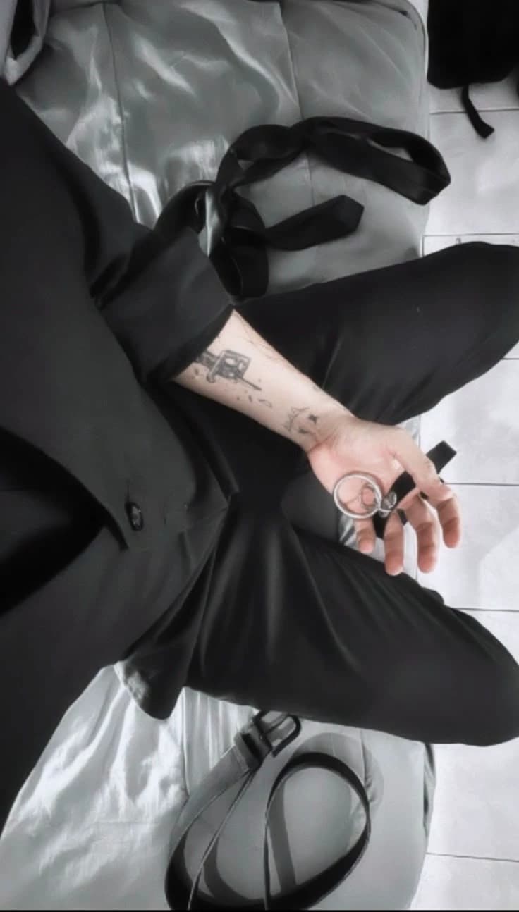 Giovanni (Secret Identity) thumbnail