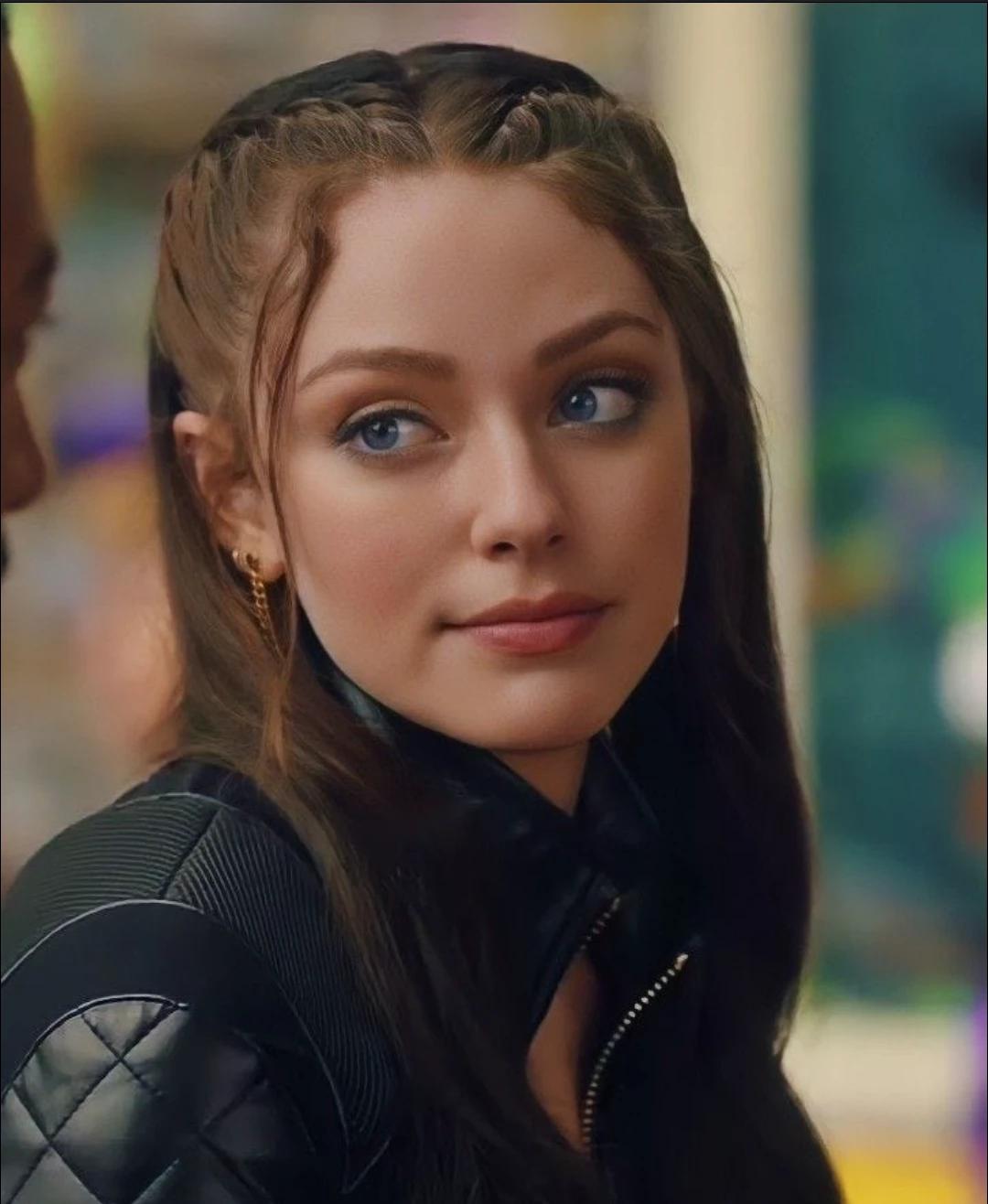 Hope Mikaelson  thumbnail
