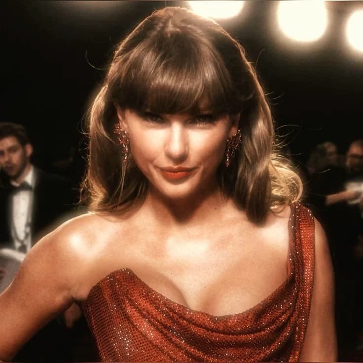 TAYLOR SWIFT thumbnail