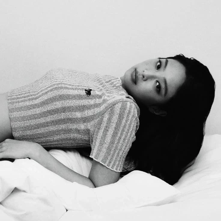 Jennie thumbnail