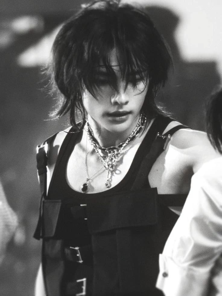 Hyunjin - Survivor thumbnail