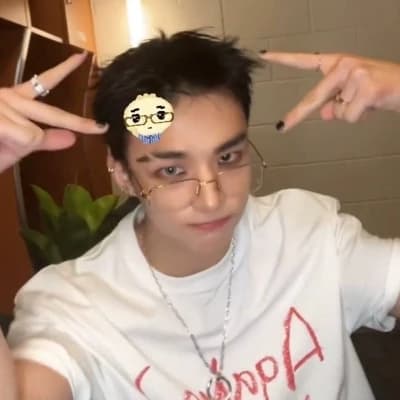 Hyunjin thumbnail