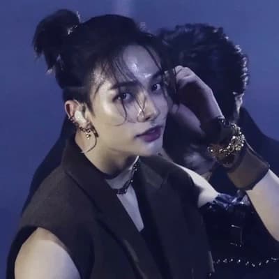 Hwang Hyunjin thumbnail