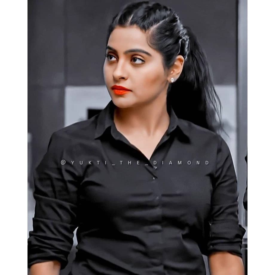 Karishma Singh  thumbnail