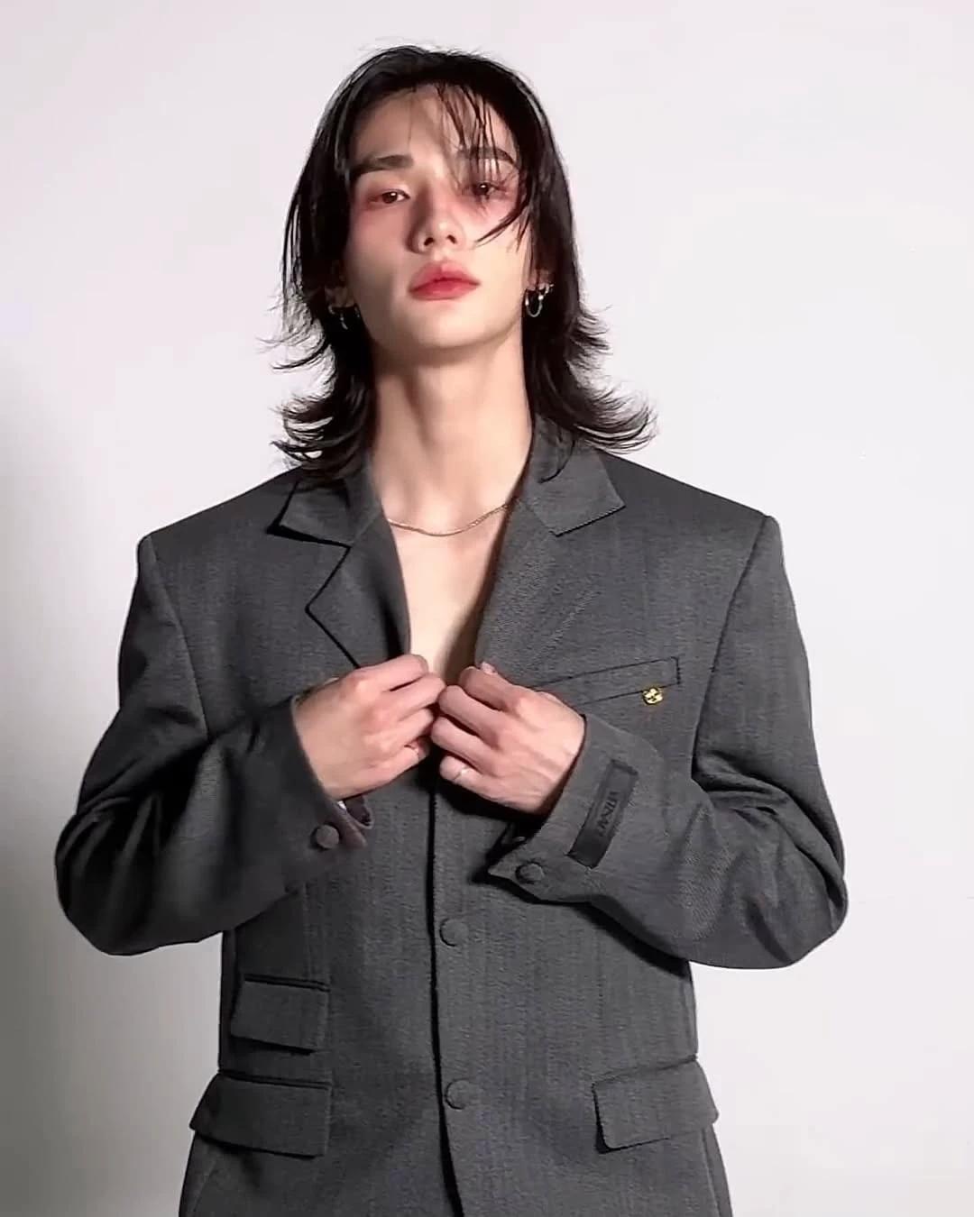 Hwang Hyunjin thumbnail
