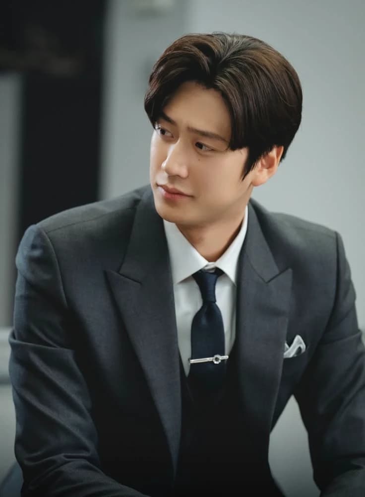 Director Yoo Ji-Hyuk thumbnail