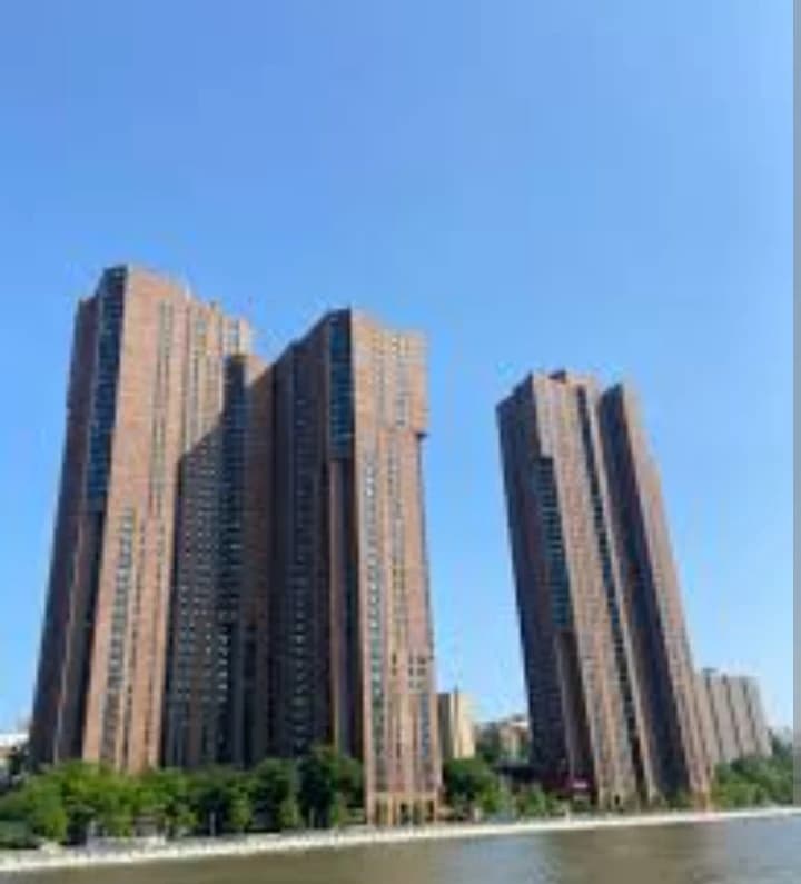 Life in the Bronx/New york thumbnail