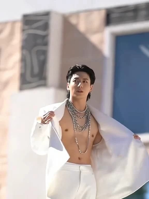 Jeon Jungkook thumbnail