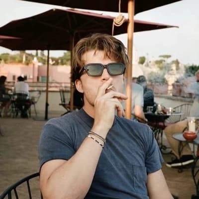Joe Keery  thumbnail