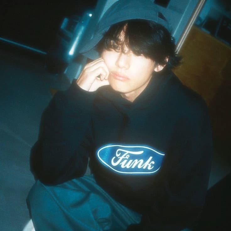 Kim Taehyung thumbnail