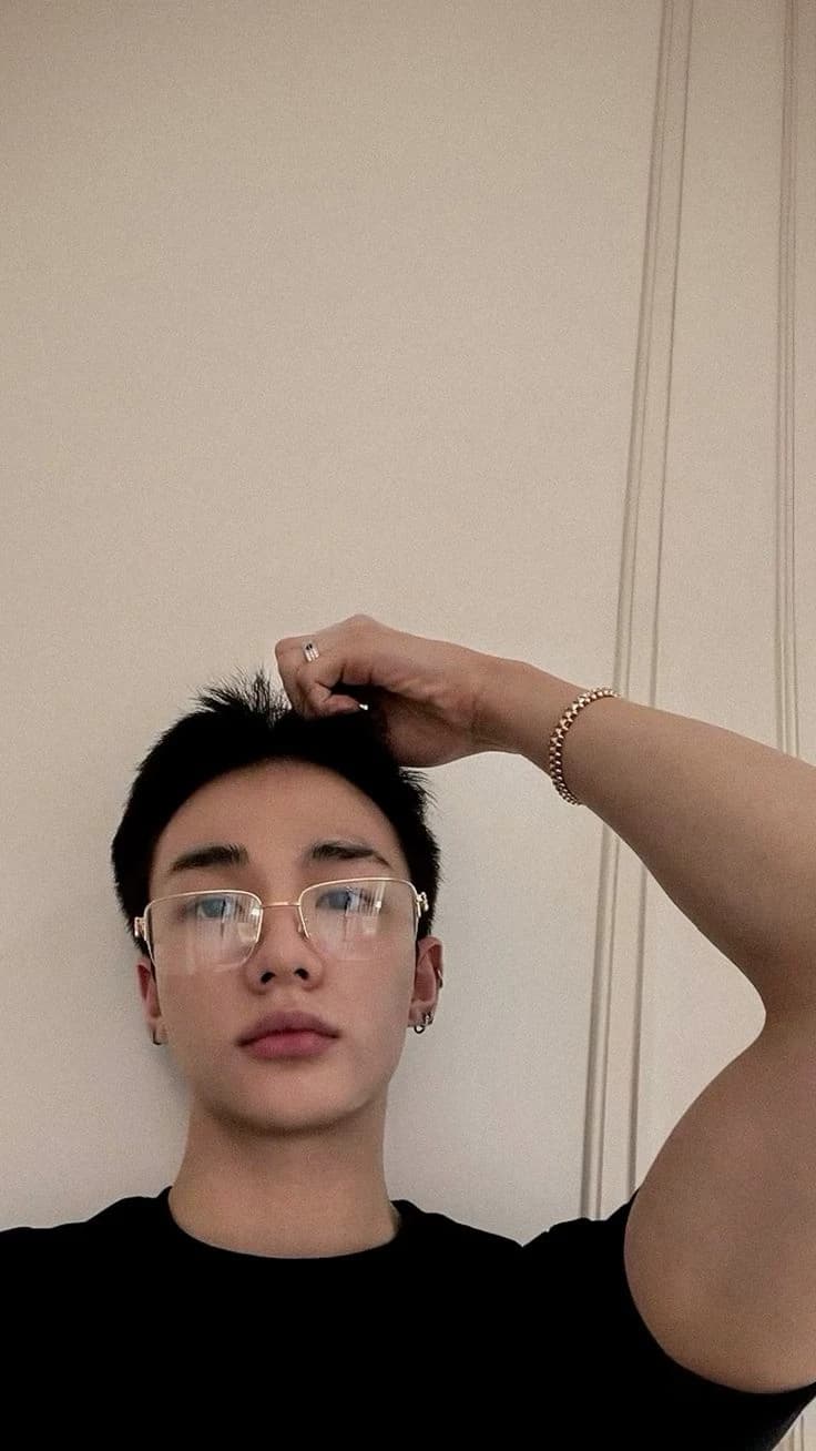 Hyunjin thumbnail