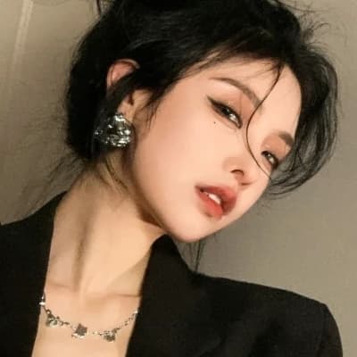 Kim in- thumbnail