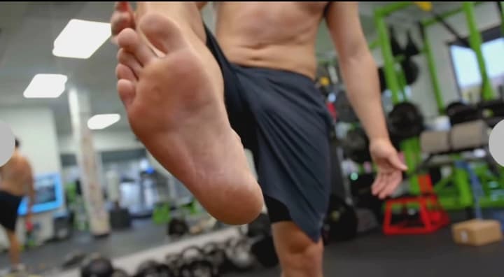 YouTuber feet thumbnail