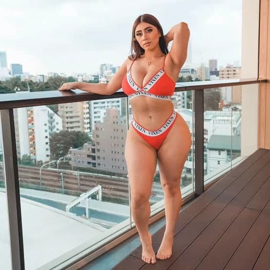 Violet Myers thumbnail