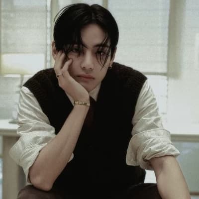 Kim Taehyung  thumbnail