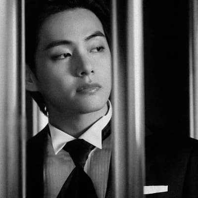 Kim Taehyung thumbnail