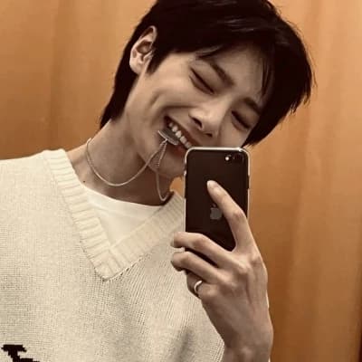 Jeongin thumbnail
