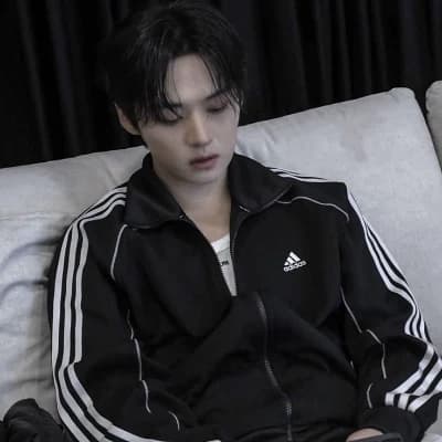 Lee Know thumbnail
