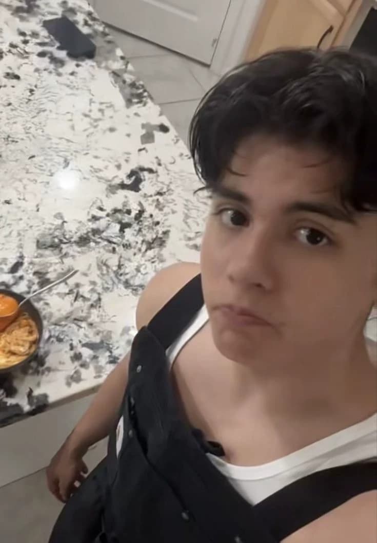 Miguel Mora thumbnail
