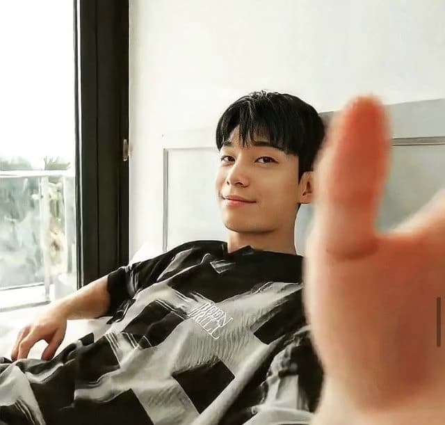 Hwang Jun-ho thumbnail