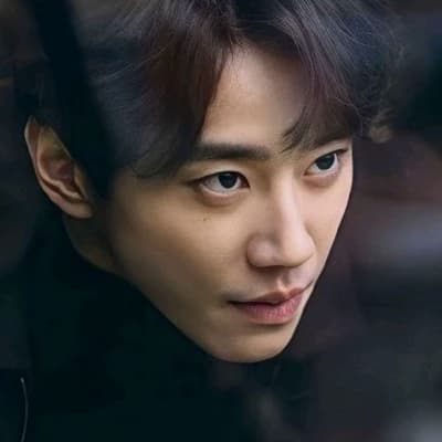 Lee jun-young thumbnail