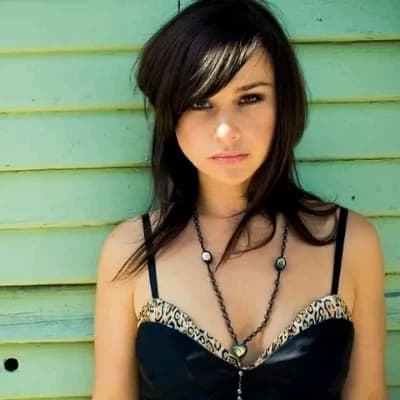Danielle Harris thumbnail