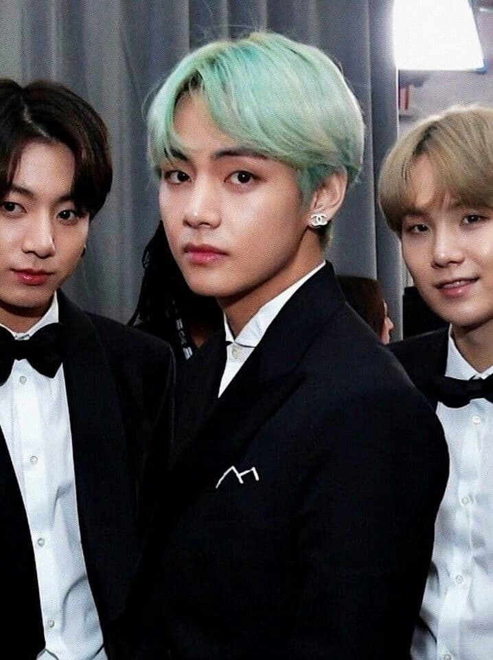 Kim Taehyung thumbnail