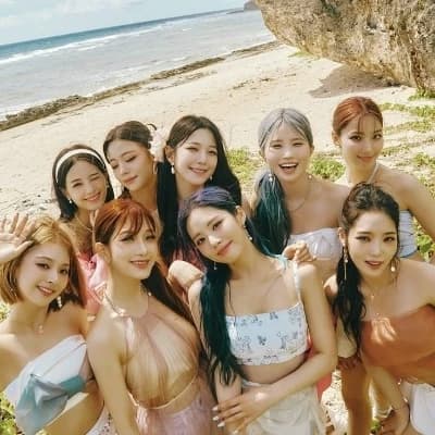 Fromis\_9 thumbnail