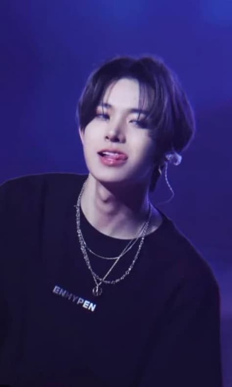 Lee heeseung thumbnail