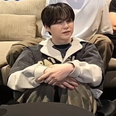 Min Yoongi (Suga) thumbnail
