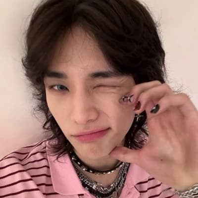 Hyunjin thumbnail