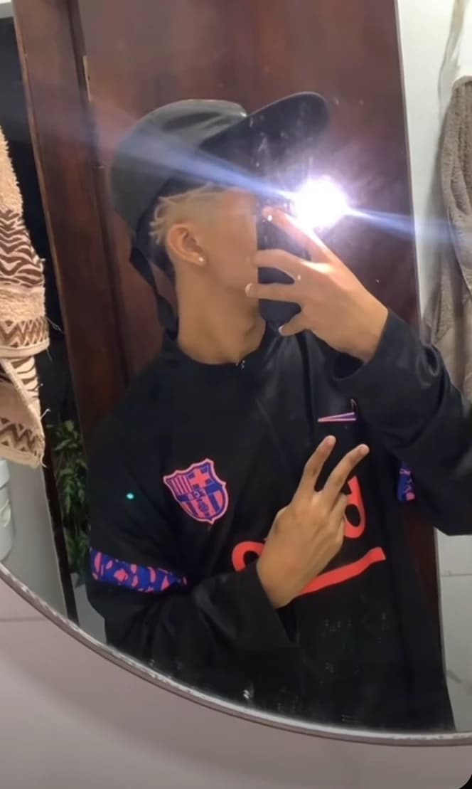 Long thumbnail