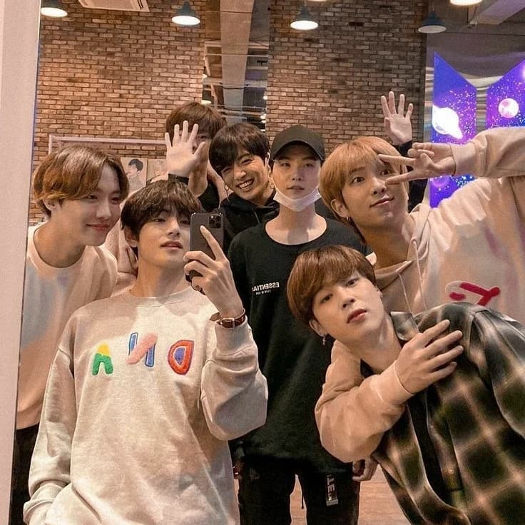 ᗷTS ⟭⟬... thumbnail