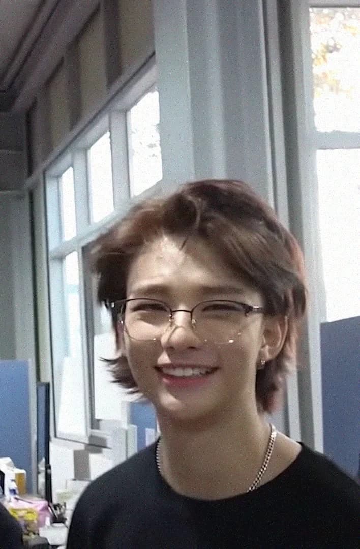 Hyunjin | 😇😈 thumbnail