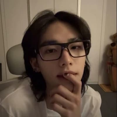 Hyunjin thumbnail