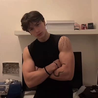 Nicolas thumbnail