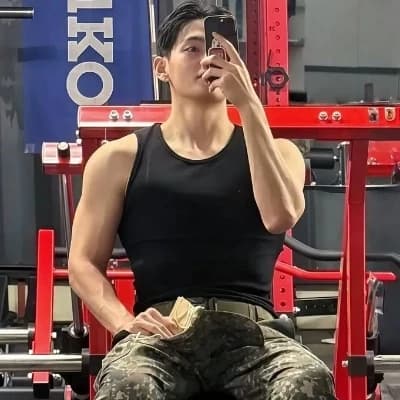 kim taehyung thumbnail