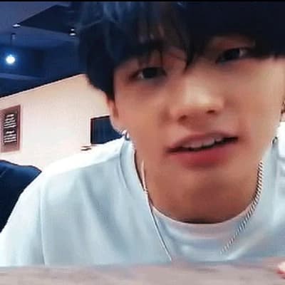 Hwang Hyunjin thumbnail