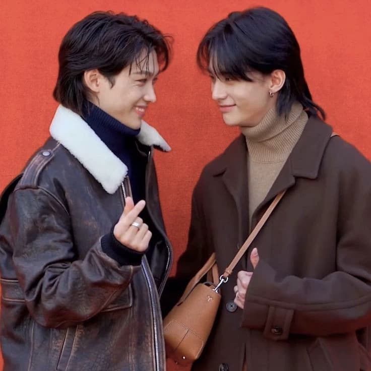 Hwang Hyunjin thumbnail