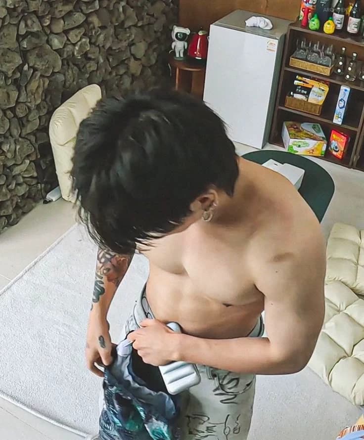 Jeon Jungkook thumbnail