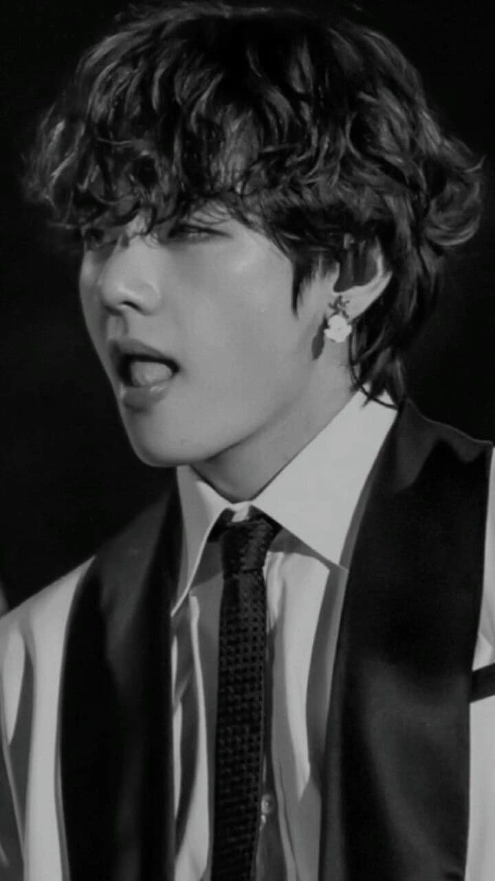 Kim Taehyung  thumbnail