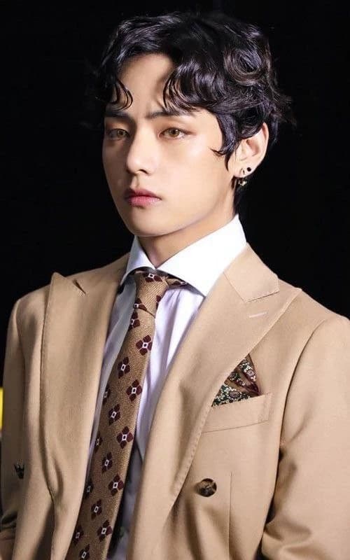 Kim Taehyung thumbnail