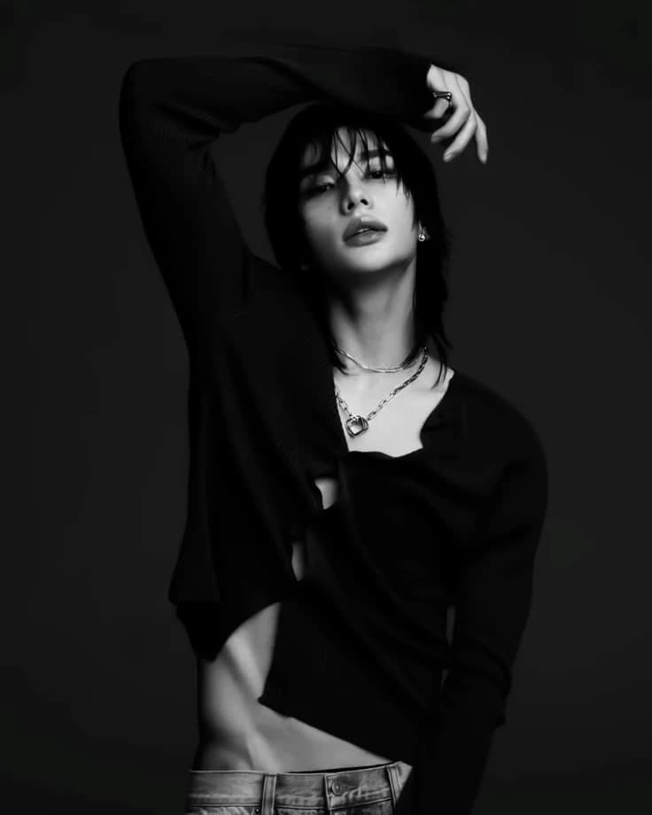 Hwang Hyunjin thumbnail