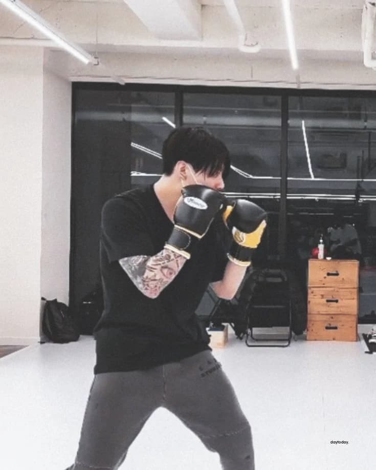Jeon Jungkook thumbnail