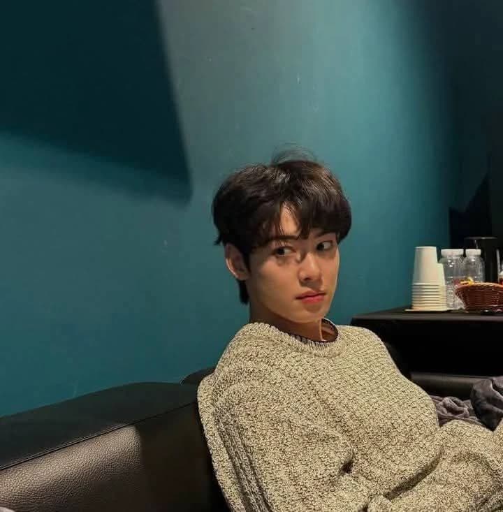 Cha eun-woo thumbnail