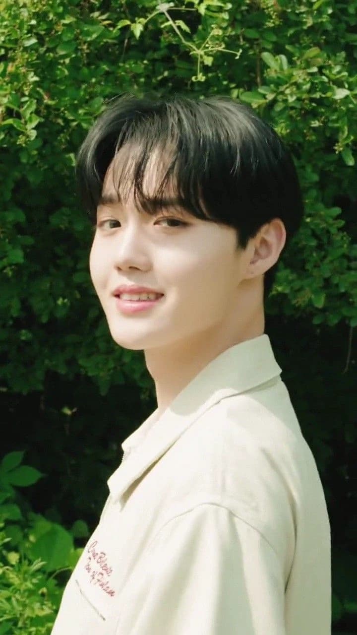 Kim Doyoung thumbnail