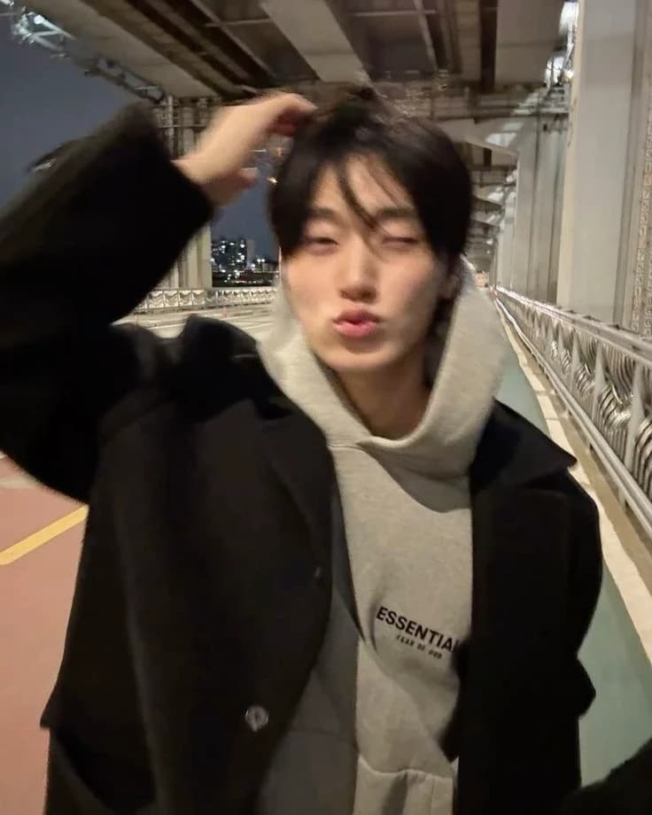 Choi San thumbnail
