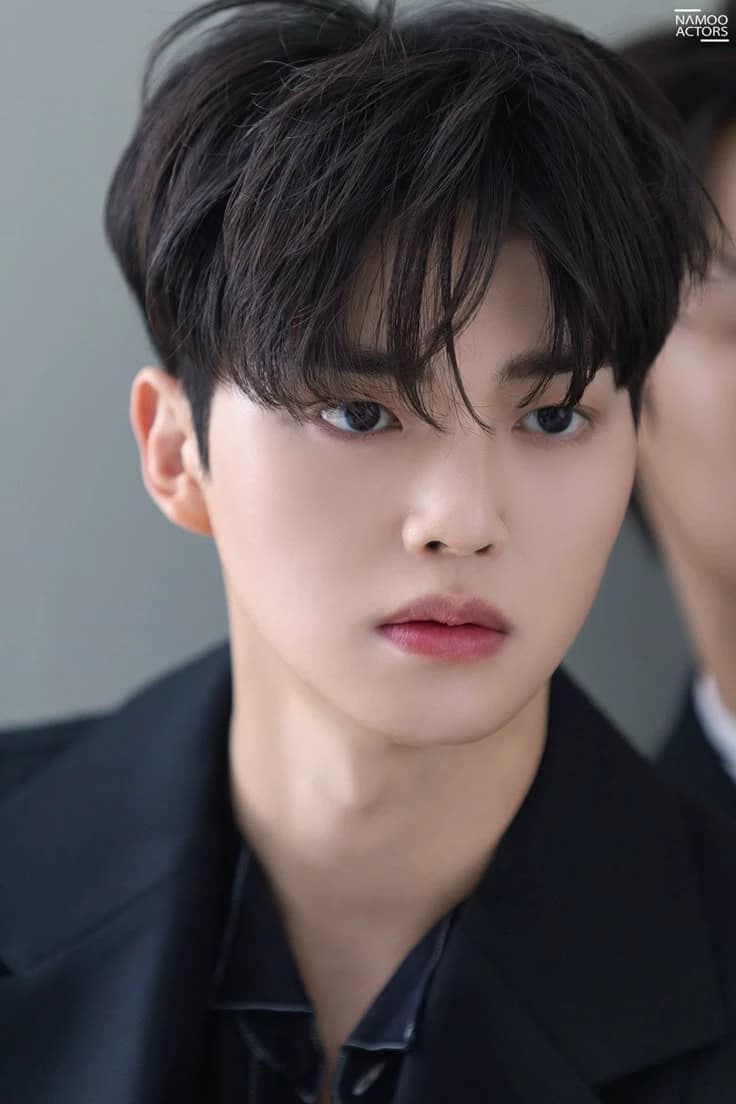 Jun-ho (CEO husband) thumbnail