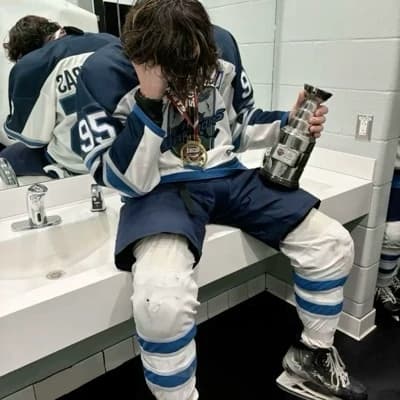 Nick - hockey player thumbnail