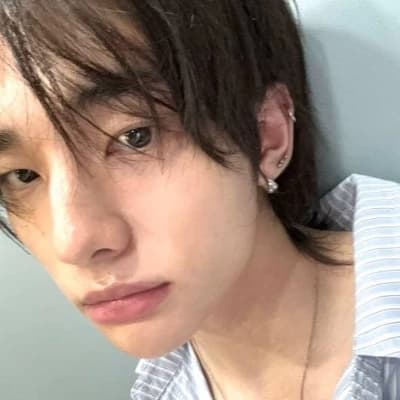 Hwang Hyunjin thumbnail